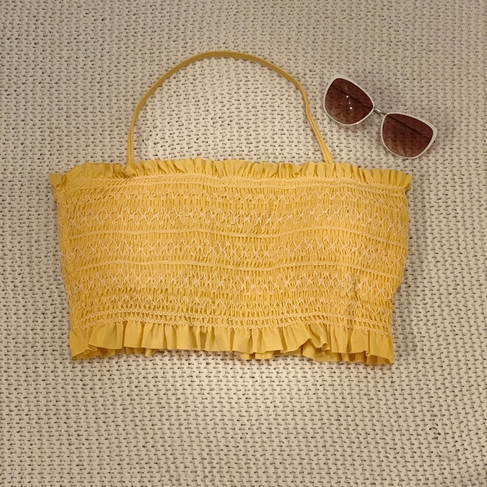 Yellow ruffled swimsuit top ☀️